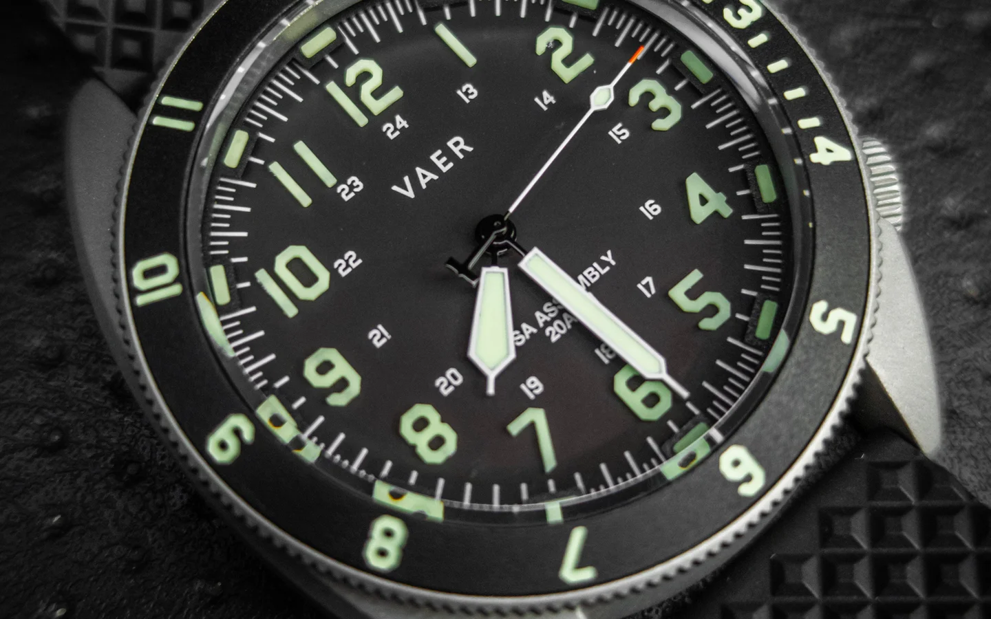 Vaer C4 Tactical Solar