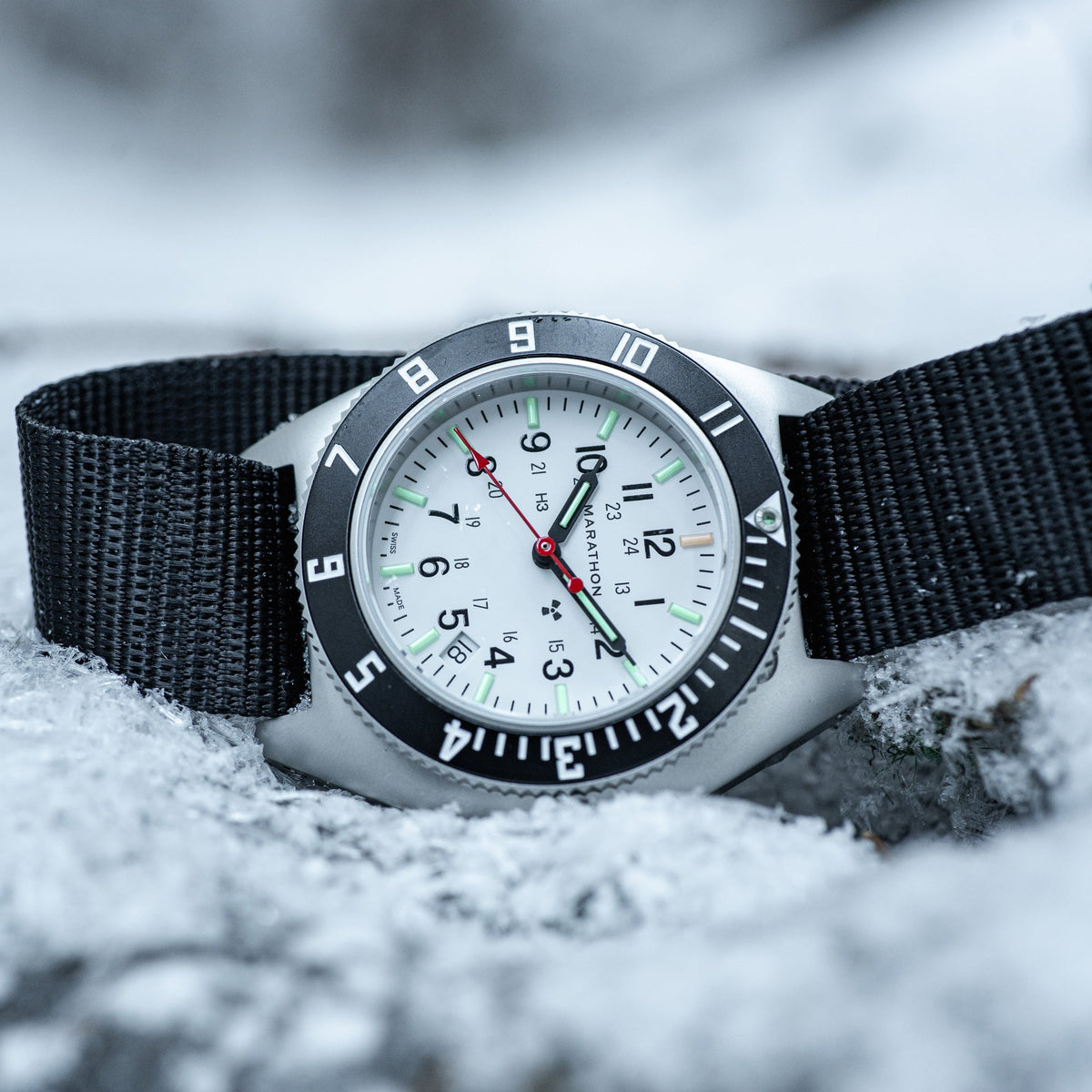 41mm Arctic Steel Navigator w/ Date (SSNAV-D) on Ballistic Nylon