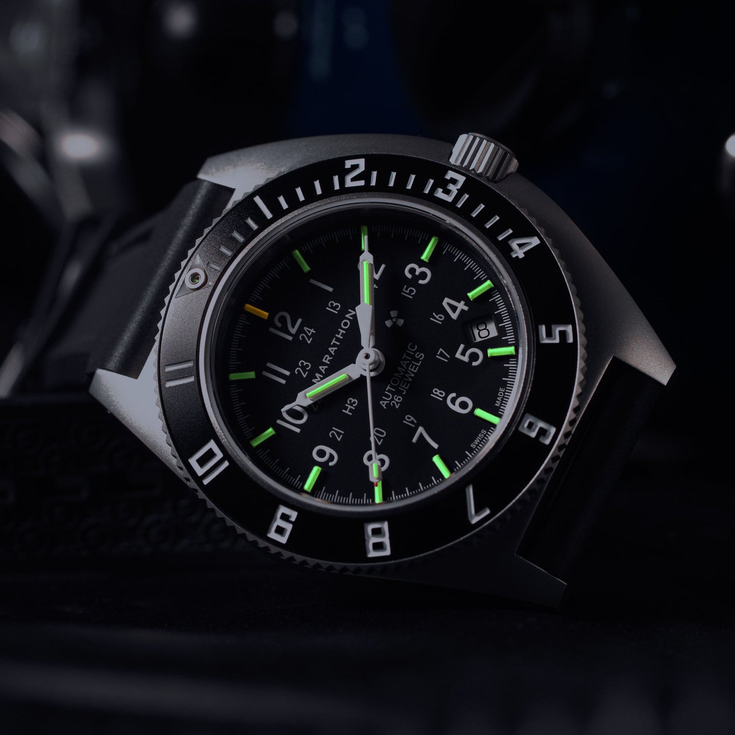 41mm Steel Navigator w/ Date Automatic (SSNAV-D AUTO) on Black 3-Piece Rubber Strap Kit