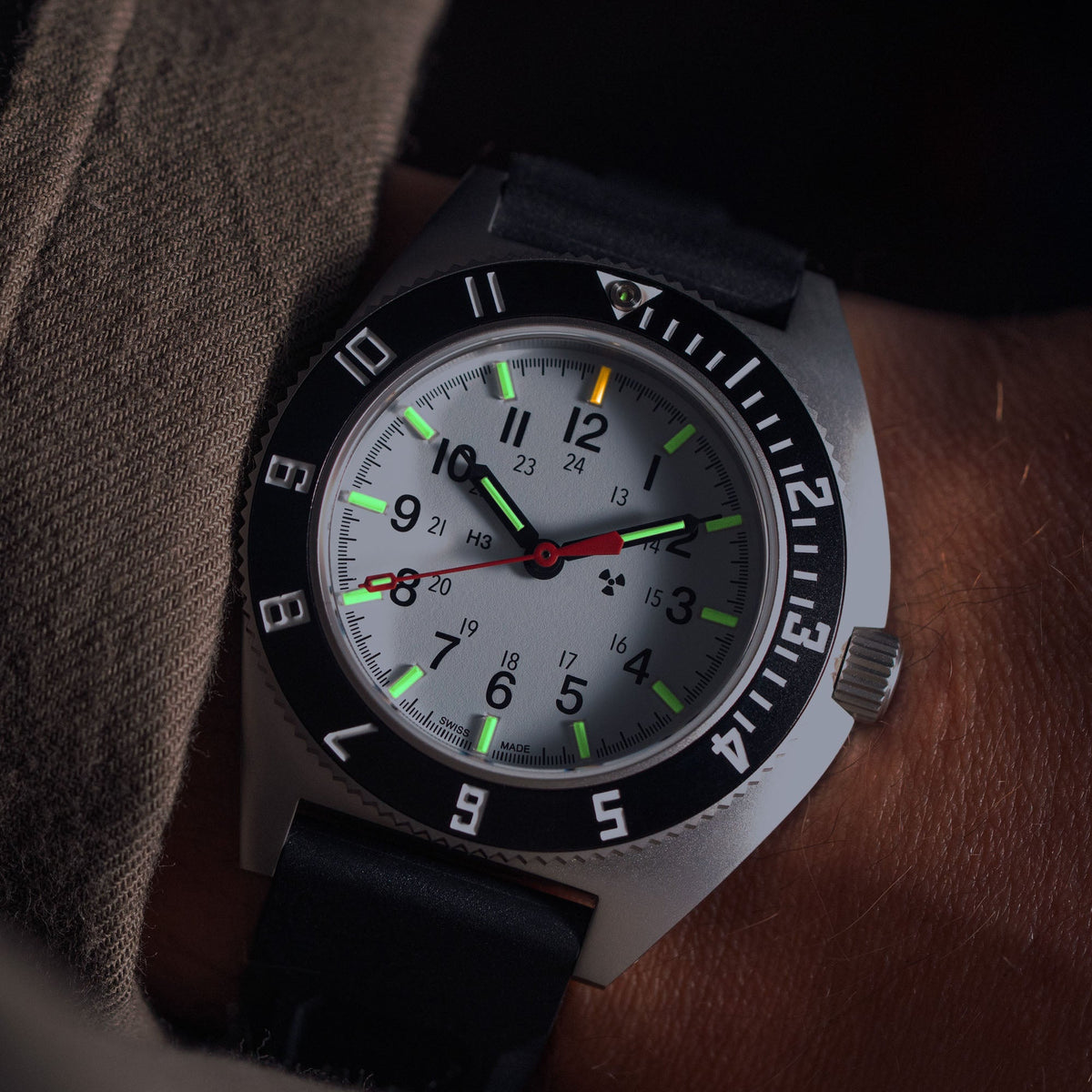 41mm Arctic Steel Navigator Automatic (Arctic SSNAV Auto) on Black 3-Piece Rubber Strap Kit