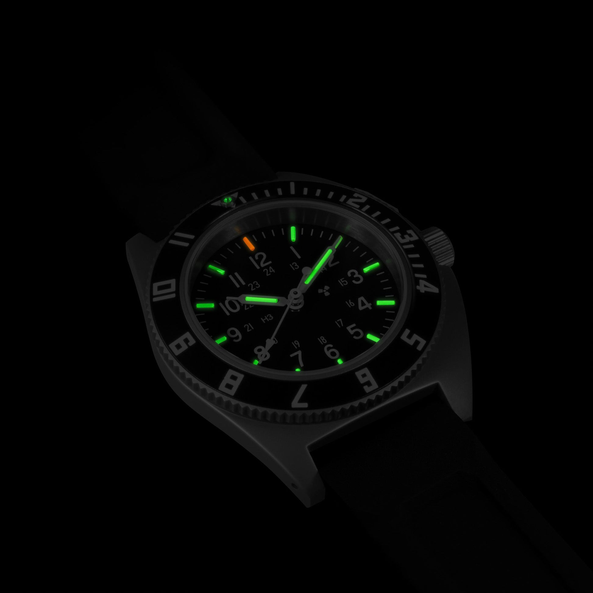 41mm Steel Navigator (SSNAV) on Black 3-Piece Rubber Strap Kit